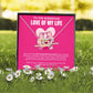 [FOR THE LOVE OF YOUR LIFE] Enchant her heart, ignite joyful excitement, and celebrate your beautiful bond with the Interlocking Hearts Necklace. (PINK)