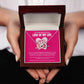 [FOR THE LOVE OF YOUR LIFE] Enchant her heart, ignite joyful excitement, and celebrate your beautiful bond with the Interlocking Hearts Necklace. (PINK)